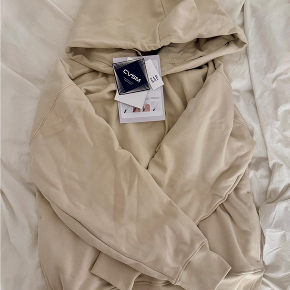 Gap × BÉIS Heavyweight Travel Hoodie - Picture 7 of 8